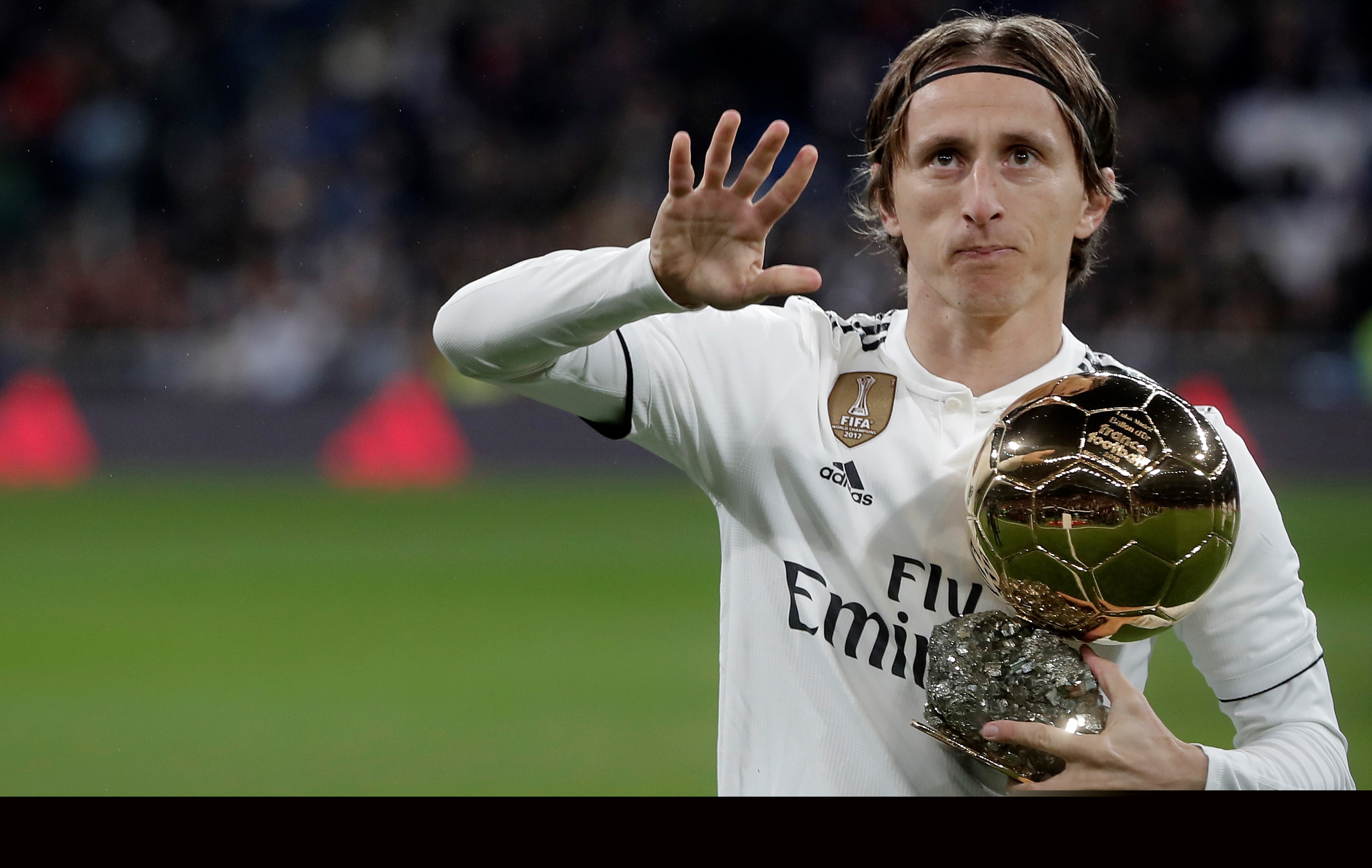 高手不会被一手牌左右（真正的高手不会因一局牌而动摇）